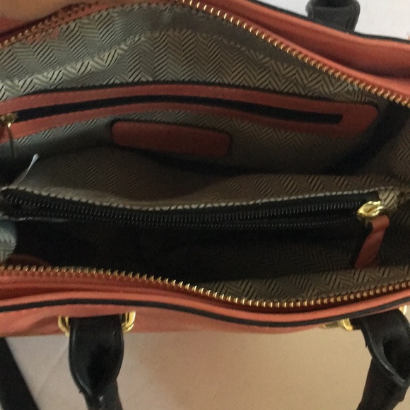 Steve Madden Mid Century Crossbody - Picture 4 of 5